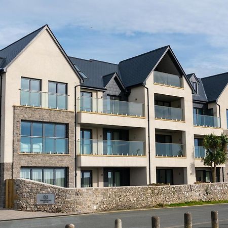 Apartment 3 Waterstone House - Sea Front Apartment, Hot Tub Tenby Exteriör bild